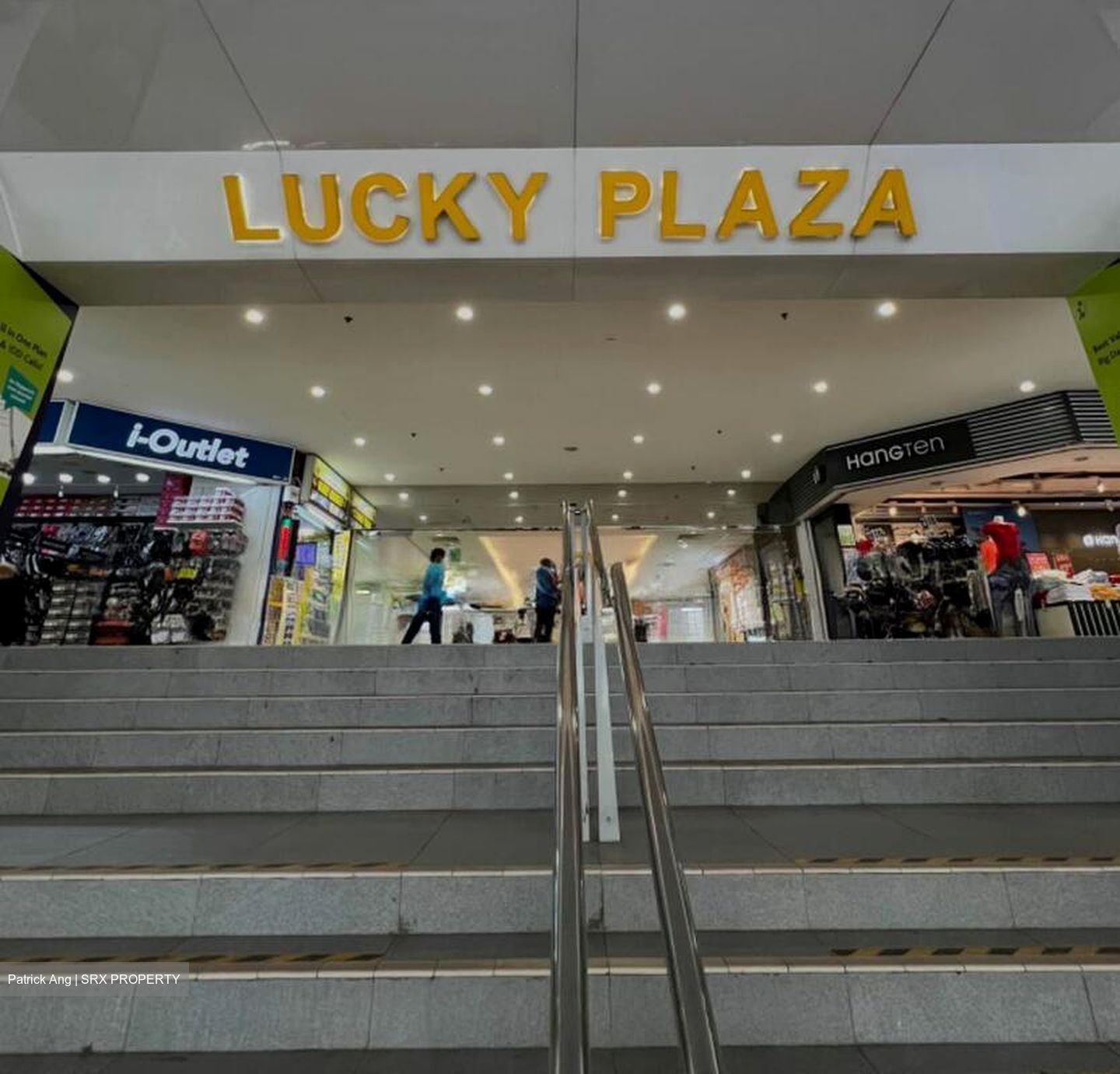 Lucky Plaza (D9), Shop House #578541271